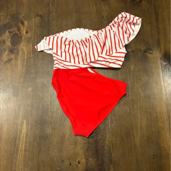 Girls red one shoulder swim - Picture 4 of 4